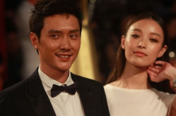 娱乐八卦吃瓜冯绍峰视频播放,吃瓜群众又添新素材